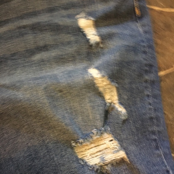 Ingrid & Isabel maternity bermuda shorts NWT - Picture 7 of 7